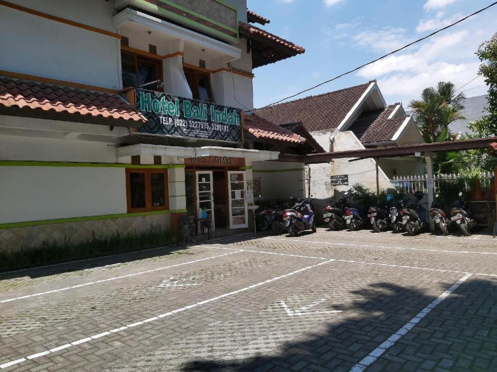 New Bali Indah Hotel Bandung Exteriör bild